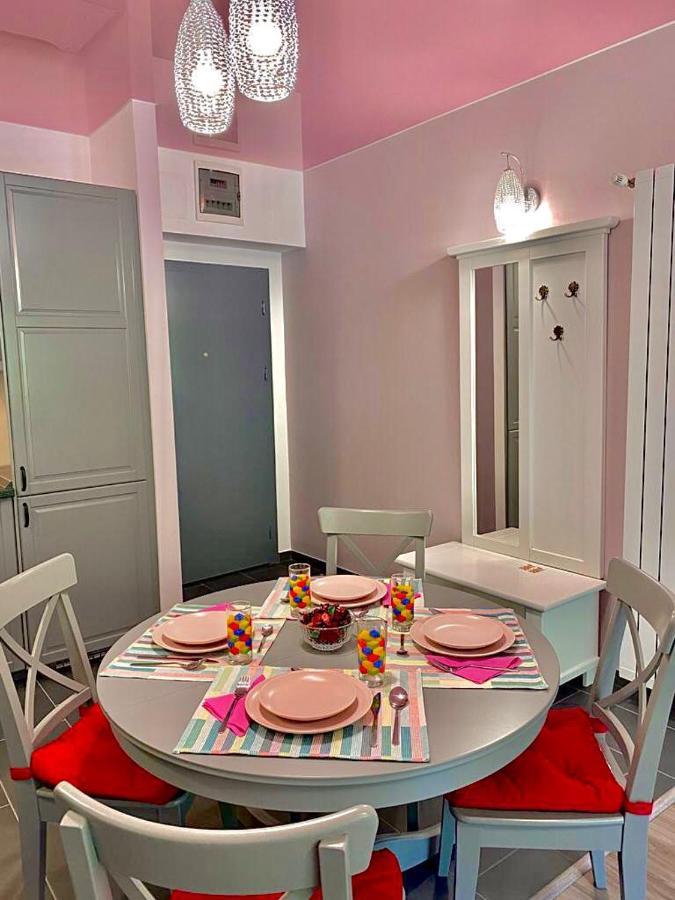 Sweet Pink By Miro Apartment ซินายา ภายนอก รูปภาพ