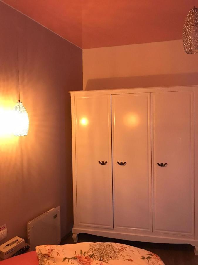 Sweet Pink By Miro Apartment ซินายา ภายนอก รูปภาพ